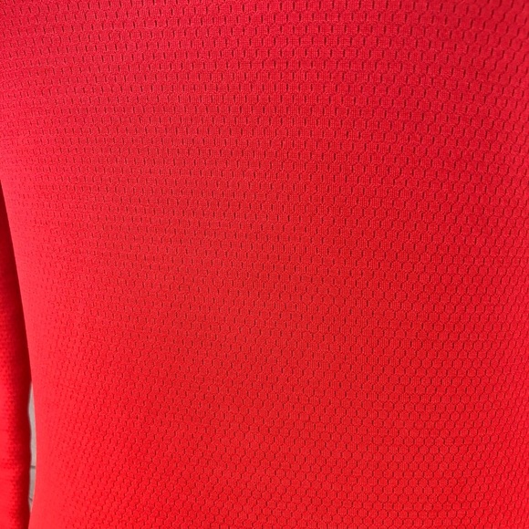 Under Armour Coral Cold Gear Top - Picture 3 of 8
